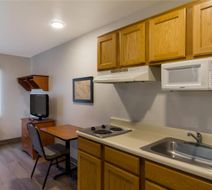 WoodSpring Suites I-295 East Room