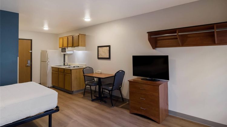 WoodSpring Suites I-295 East Room