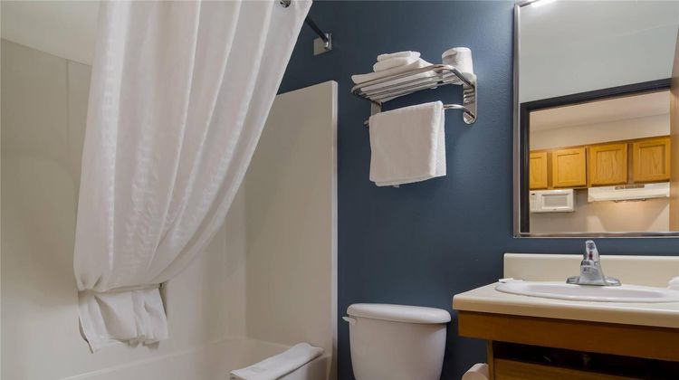WoodSpring Suites I-295 East Room