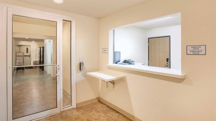 WoodSpring Suites Jacksonville Southeast Lobby