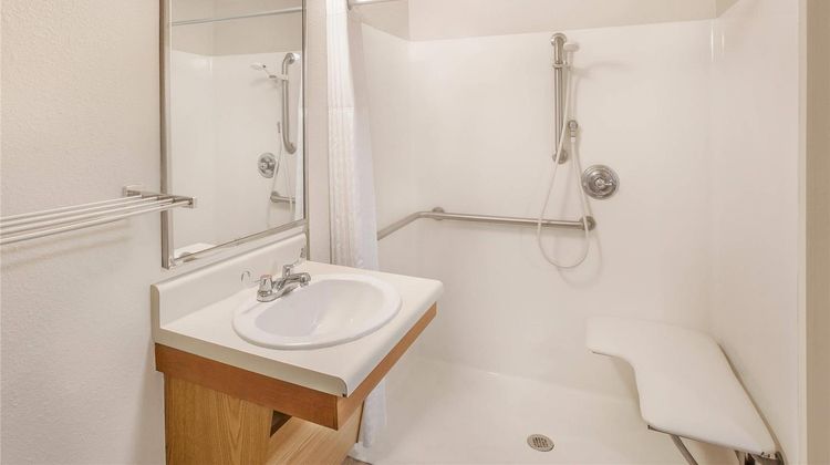 WoodSpring Suites Jacksonville Southeast Room