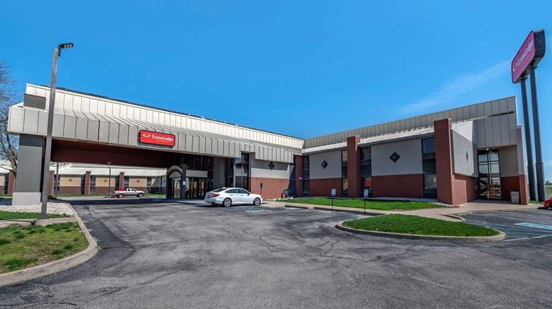 <b>Econo Lodge Inn & Suites Lafayette East Exterior</b>. Images powered by <a href="https://iceportal.shijigroup.com/" title="IcePortal" target="_blank">IcePortal</a>.