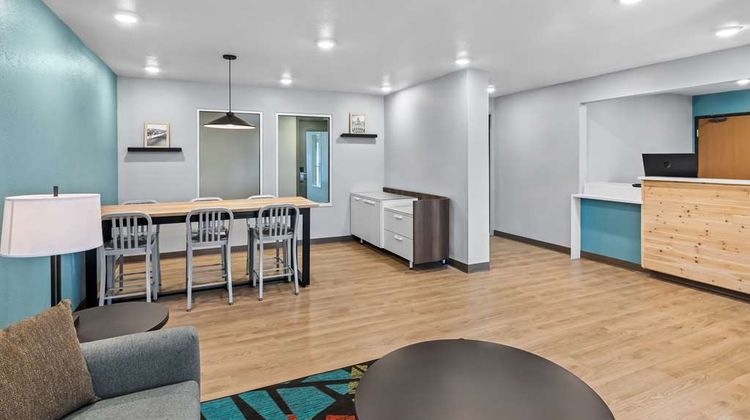 WoodSpring Suites Austin North I-35 Lobby
