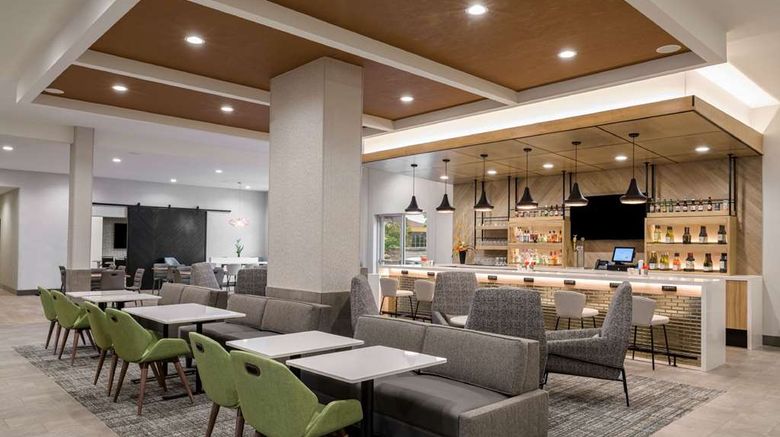 <b>Hyatt House Louisville East Pool</b>. Images powered by <a href="https://iceportal.shijigroup.com/" title="IcePortal" target="_blank">IcePortal</a>.