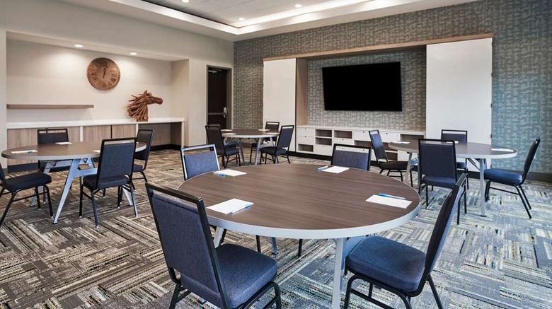 <b>Hyatt House Louisville East Meeting</b>. Images powered by <a href="https://iceportal.shijigroup.com/" title="IcePortal" target="_blank">IcePortal</a>.