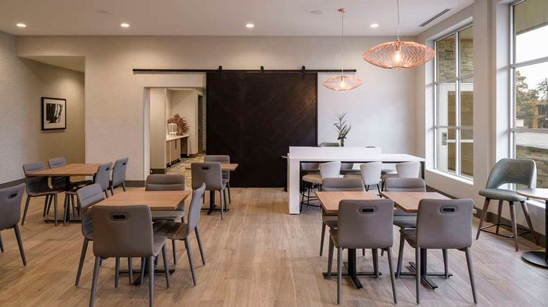 <b>Hyatt House Louisville East Restaurant</b>. Images powered by <a href="https://iceportal.shijigroup.com/" title="IcePortal" target="_blank">IcePortal</a>.