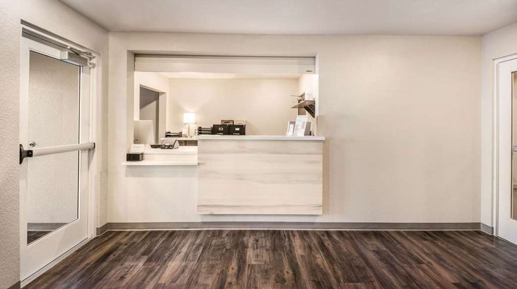 WoodSpring Suites Bradenton Lobby