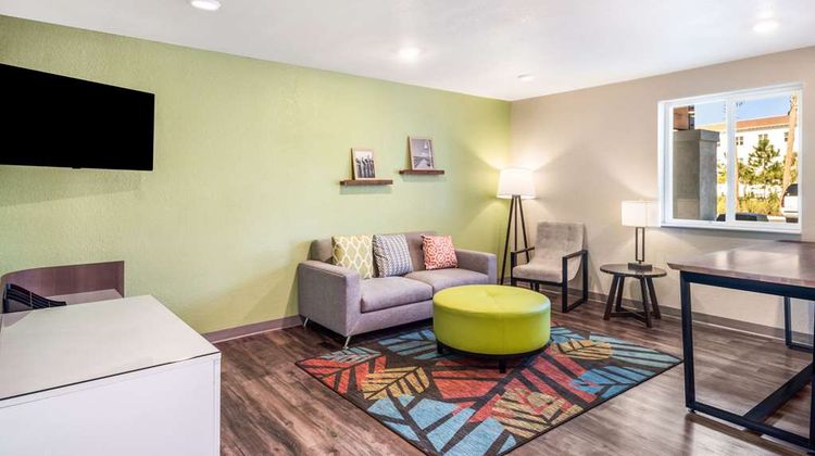 WoodSpring Suites Bradenton Lobby