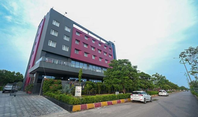 Comfort Hotel Vista Exterior
