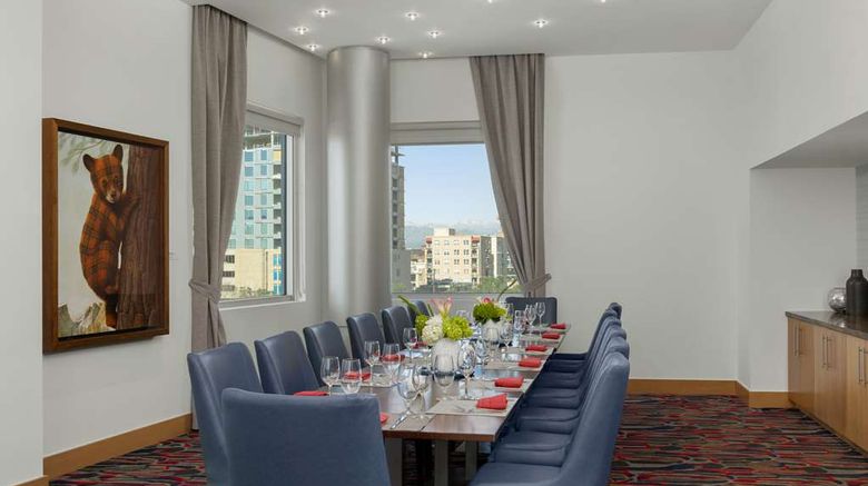 <b>The Art Hotel Denver, Curio Collection Meeting</b>. Images powered by <a href="https://iceportal.shijigroup.com/" title="IcePortal" target="_blank">IcePortal</a>.
