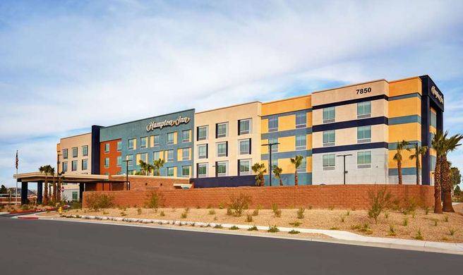 Hampton Inn Las Vegas Strip South Exterior