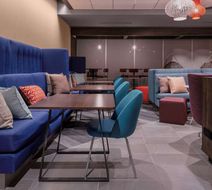 Tru by Hilton Lynchburg Lobby