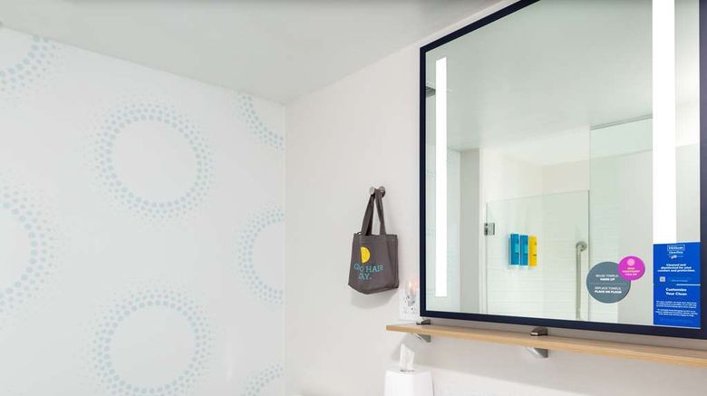 <b>Tru by Hilton Lynchburg Room</b>. Images powered by <a href="https://iceportal.shijigroup.com/" title="IcePortal" target="_blank">IcePortal</a>.