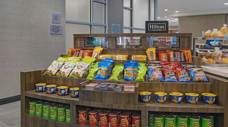 <b>Tru by Hilton Milwaukee Downtown Lobby</b>. Images powered by <a href="https://iceportal.shijigroup.com/" title="IcePortal" target="_blank">IcePortal</a>.