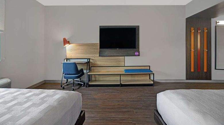 <b>Tru by Hilton Milwaukee Downtown Room</b>. Images powered by <a href="https://iceportal.shijigroup.com/" title="IcePortal" target="_blank">IcePortal</a>.