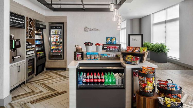 Hilton Garden Inn Camden Waterfront Phil Restaurant