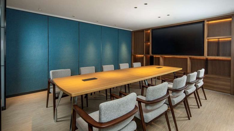 <b>Hilton Garden Inn Guizhou Maotai Town Meeting</b>. Images powered by <a href="https://iceportal.shijigroup.com/" title="IcePortal" target="_blank">IcePortal</a>.