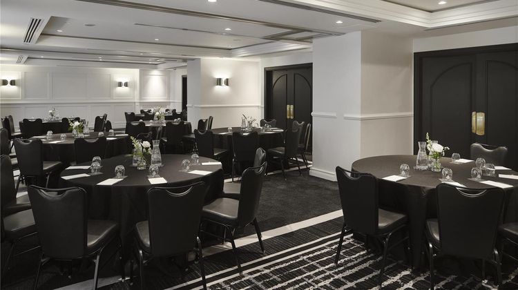 Vogue Hotel Montreal Downtown Meeting