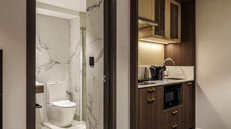 <b>Sebel Wellington Lower Hutt Room</b>. Images powered by <a href="https://iceportal.shijigroup.com/" title="IcePortal" target="_blank">IcePortal</a>.