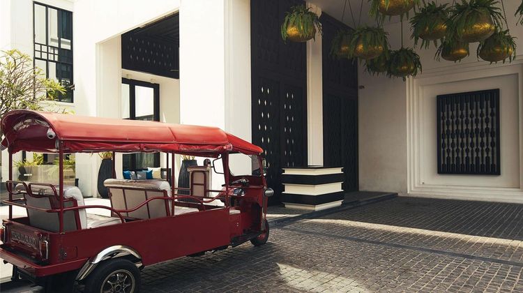 Moevenpick Hotel Sukhumvit 15 Bangkok Exterior