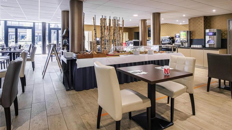 <b>Mercure Basel Mulhouse Aeroport Restaurant</b>. Images powered by <a href="https://iceportal.shijigroup.com/" title="IcePortal" target="_blank">IcePortal</a>.