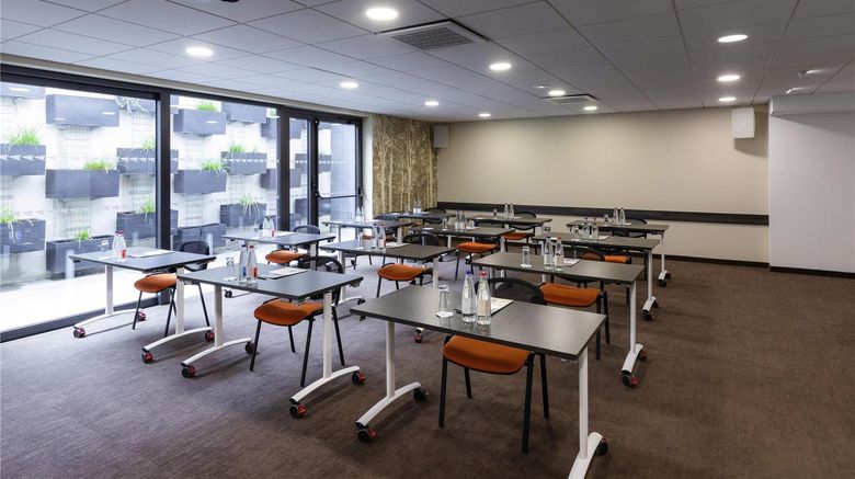 <b>Mercure Basel Mulhouse Aeroport Meeting</b>. Images powered by <a href="https://iceportal.shijigroup.com/" title="IcePortal" target="_blank">IcePortal</a>.