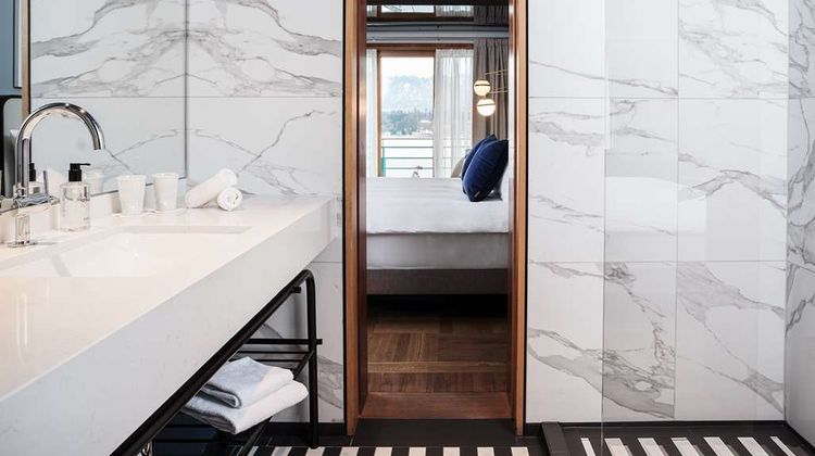Ameron Bellerive au Lac Room