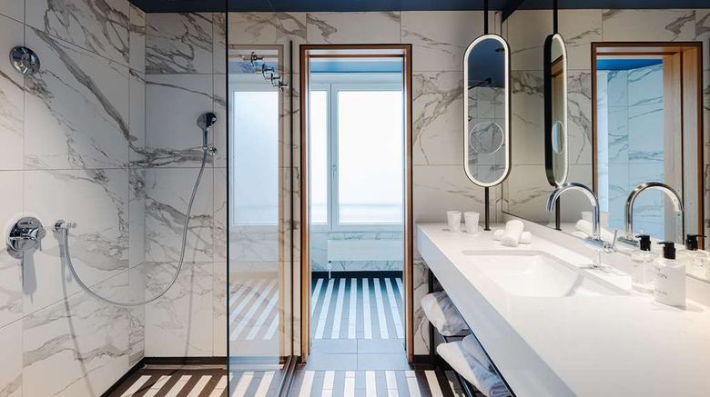 <b>Ameron Bellerive au Lac Suite</b>. Images powered by <a href="https://iceportal.shijigroup.com/" title="IcePortal" target="_blank">IcePortal</a>.