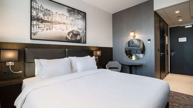 <b>Radisson Hotel Suites Amsterdam South Suite</b>. Images powered by <a href="https://iceportal.shijigroup.com/" title="IcePortal" target="_blank">IcePortal</a>.
