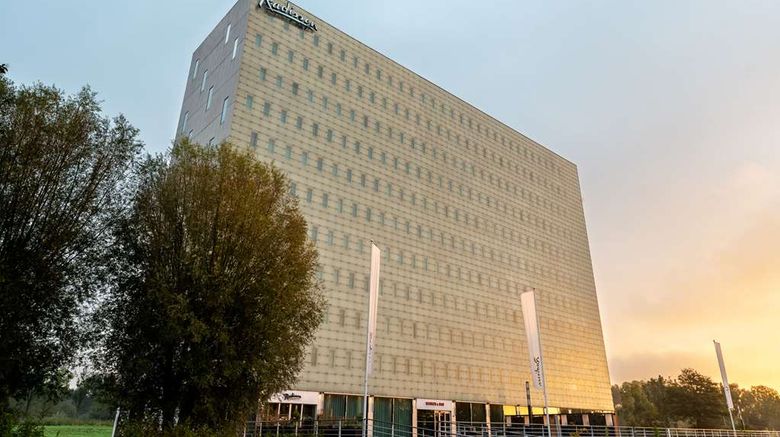<b>Radisson Hotel Suites Amsterdam South Exterior</b>. Images powered by <a href="https://iceportal.shijigroup.com/" title="IcePortal" target="_blank">IcePortal</a>.