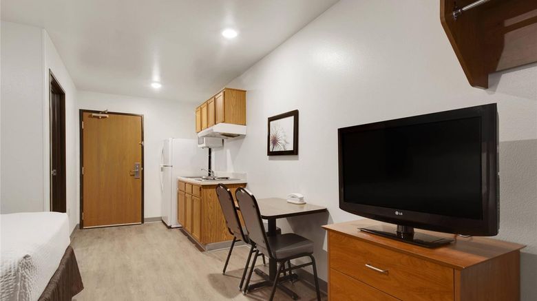 <b>WoodSpring Suites Conroe Room</b>. Images powered by <a href="https://iceportal.shijigroup.com/" title="IcePortal" target="_blank">IcePortal</a>.