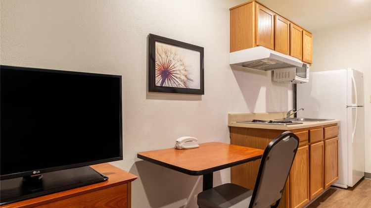 WoodSpring Suites Conroe Room