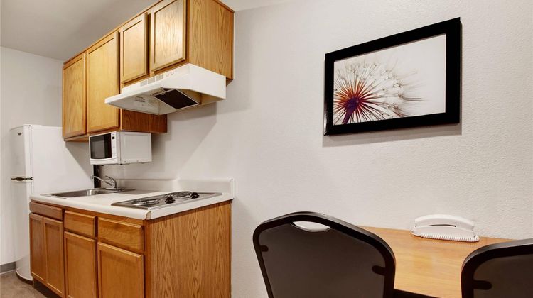 WoodSpring Suites Conroe Room