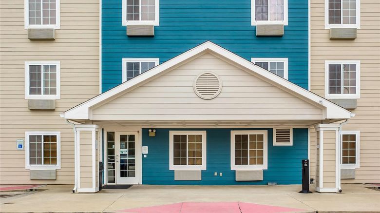 <b>WoodSpring Suites Conroe Exterior</b>. Images powered by <a href="https://iceportal.shijigroup.com/" title="IcePortal" target="_blank">IcePortal</a>.