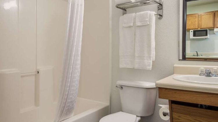 WoodSpring Suites Houston La Porte Room