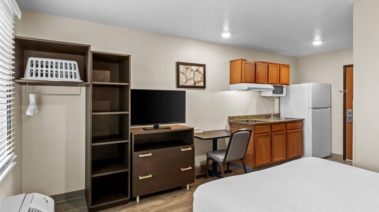 <b>WoodSpring Suites San Antonio South Room</b>. Images powered by <a href="https://iceportal.shijigroup.com/" title="IcePortal" target="_blank">IcePortal</a>.