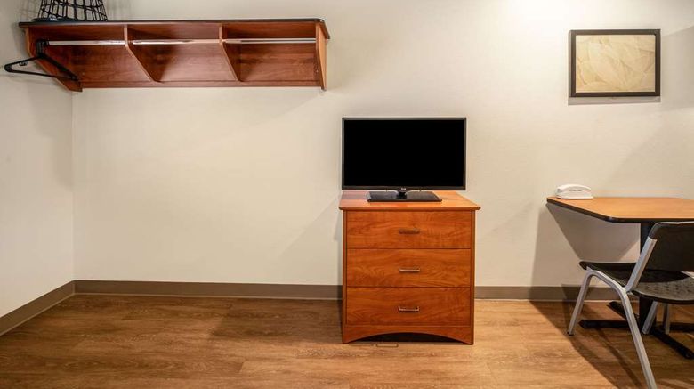 <b>WoodSpring Suites Corpus Christi Room</b>. Images powered by <a href="https://iceportal.shijigroup.com/" title="IcePortal" target="_blank">IcePortal</a>.