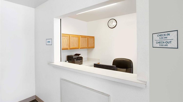 WoodSpring Suites Houston Willowbrook Lobby
