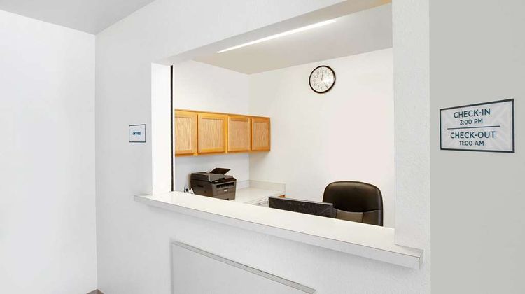 WoodSpring Suites Houston Westchase Lobby