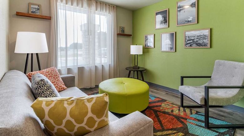 <b>WoodSpring Suites Austin Georgetown Lobby</b>. Images powered by <a href="https://iceportal.shijigroup.com/" title="IcePortal" target="_blank">IcePortal</a>.