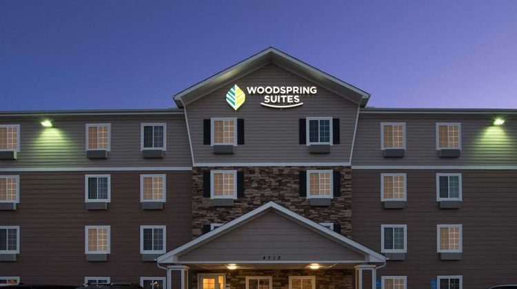 WoodSpring Suites Midland Exterior