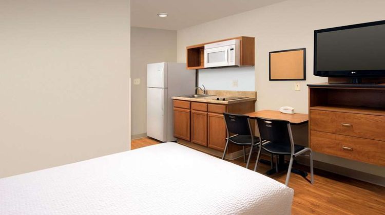 WoodSpring Suites Odessa Room