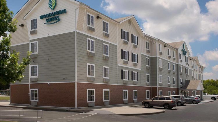 WoodSpring Suites San Antonio I-35 North Exterior