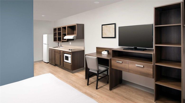 <b>WoodSpring Suites San Antonio Stone Oak Room</b>. Images powered by <a href="https://iceportal.shijigroup.com/" title="IcePortal" target="_blank">IcePortal</a>.