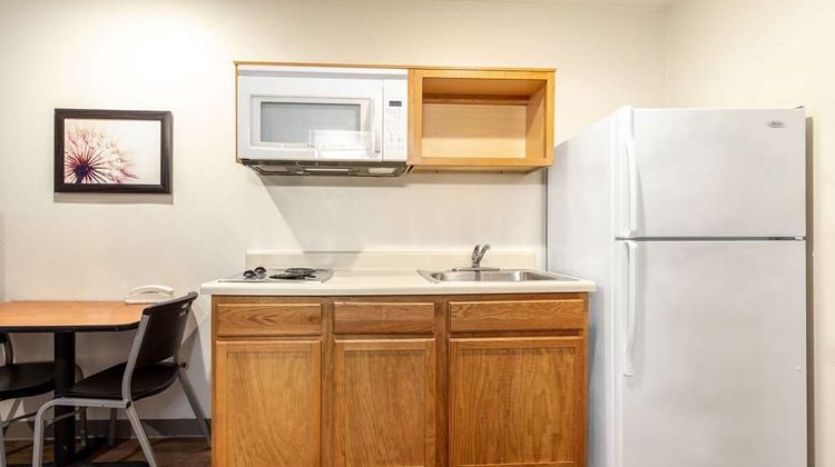 WoodSpring Suites Houston Baytown Room