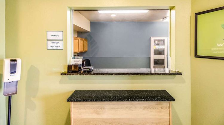 WoodSpring Suites Houston Baytown Lobby