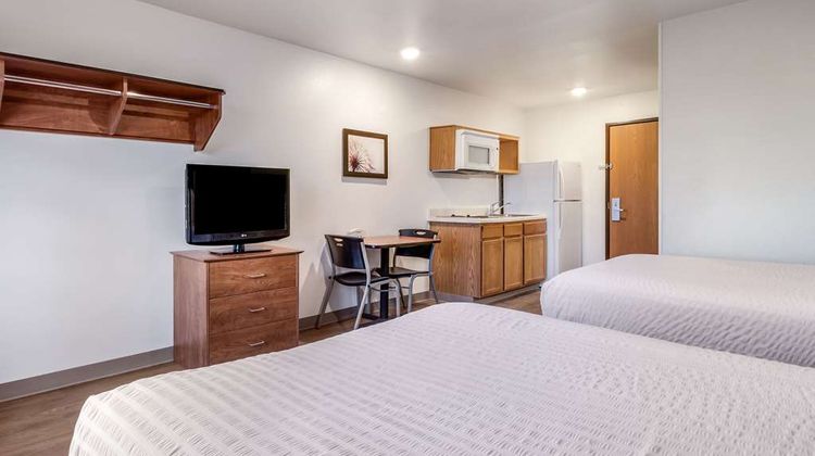WoodSpring Suites Houston Baytown Room