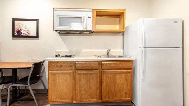 WoodSpring Suites Houston Baytown Room