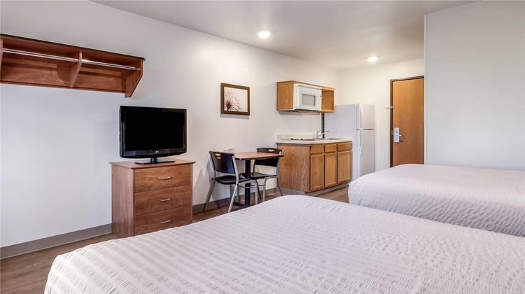 WoodSpring Suites Houston Baytown Room