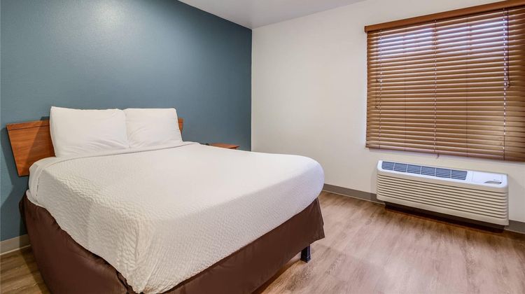 WoodSpring Suites Houston Baytown Room